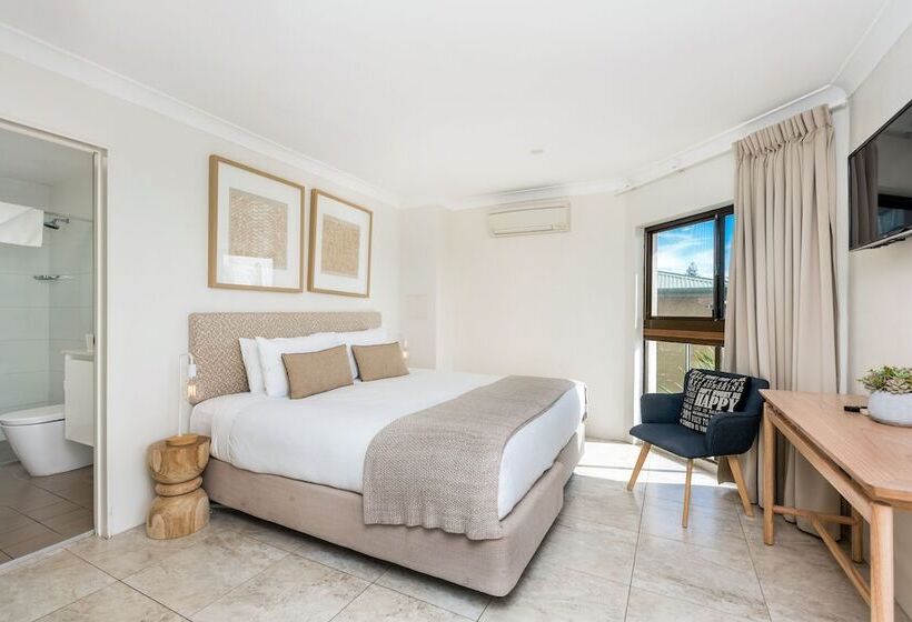 Apartamento Ático 2 Quartos, Bayview Beachfront Apartments, In Town Right On The Beach