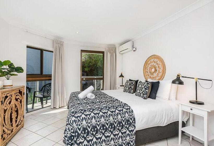 １ベッドルームアパートメント, Bayview Beachfront Apartments, In Town Right On The Beach