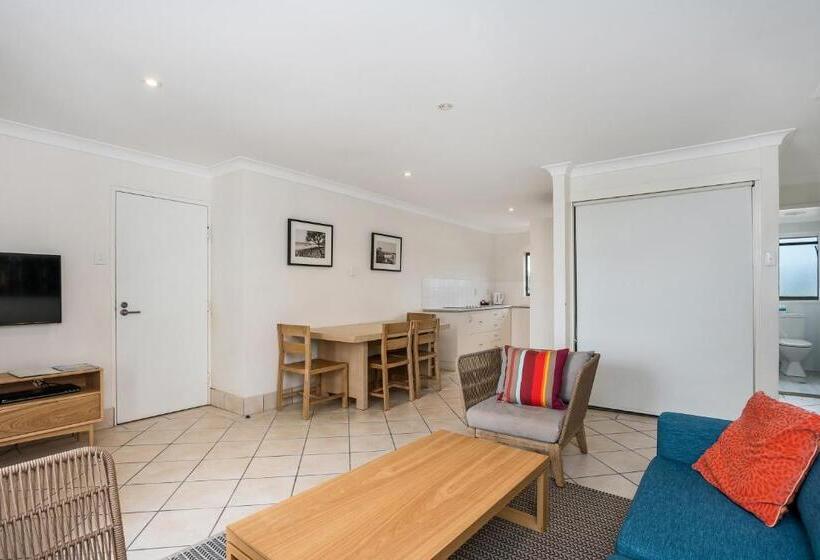 ２ベッドルームアパートメント, Bayview Beachfront Apartments, In Town Right On The Beach