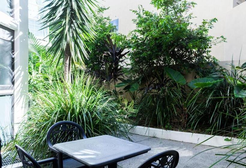 アパートメント・エコノミー2寝室, Bayview Beachfront Apartments, In Town Right On The Beach