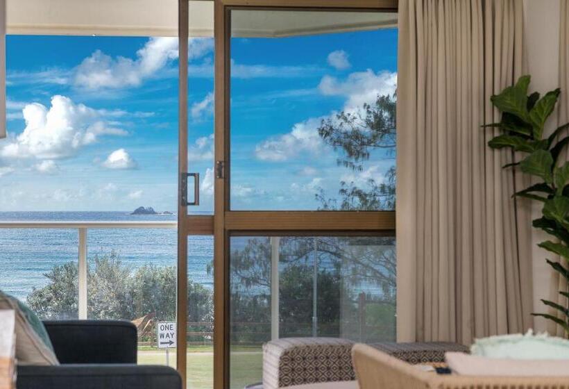 Apartamento Ático 2 Quartos, Bayview Beachfront Apartments, In Town Right On The Beach