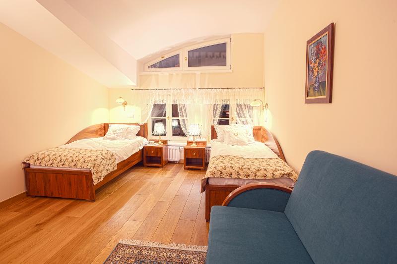 Номер Стандарт Трехместный, Aparthotel Grodzka 21