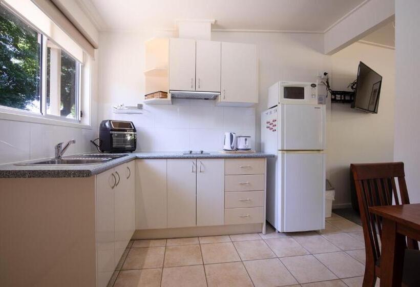 스탠다드 스튜디오, Adina Lodge Holiday Apartments