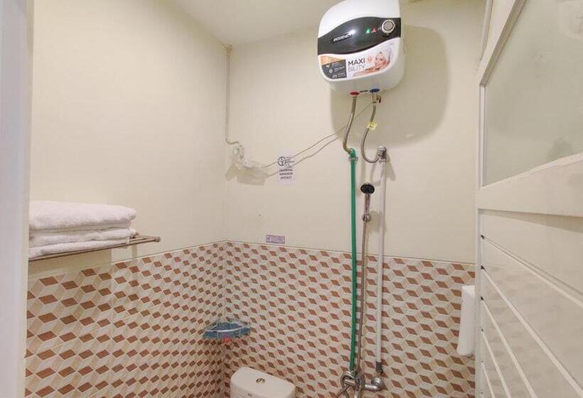 Номер Deluxe, Ayuning Guest House Syariah Semarang Mitra Reddoorz