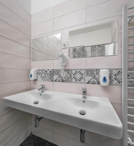 Family Suite, Castle Wall Inn