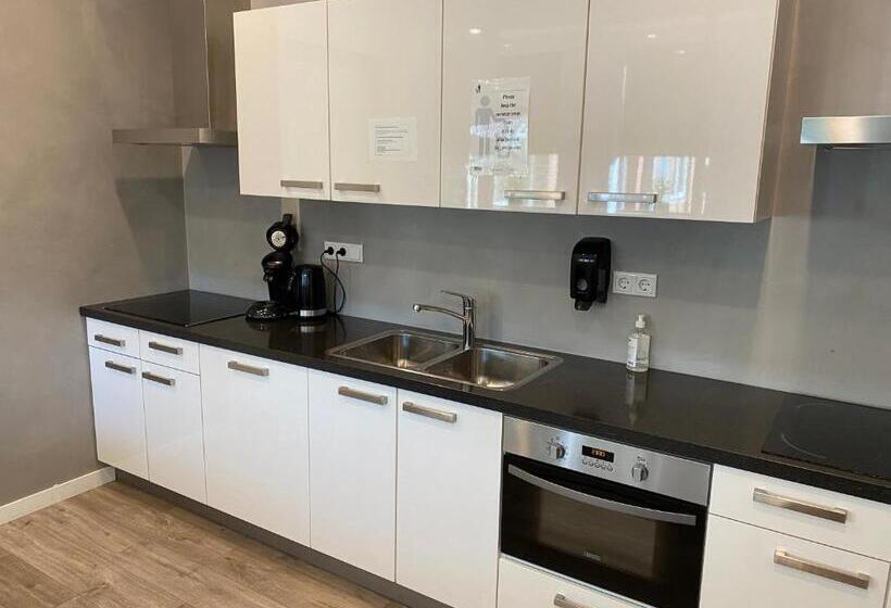 标准单人间共用浴室, Short Stay Wageningen