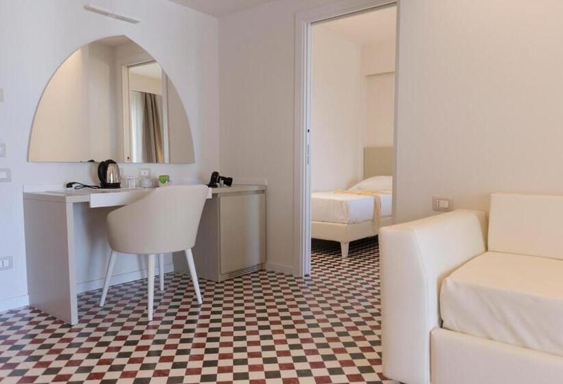 Полулюкс Повышенной Комфортности, Suite Hotel L Oasi Di Riaci