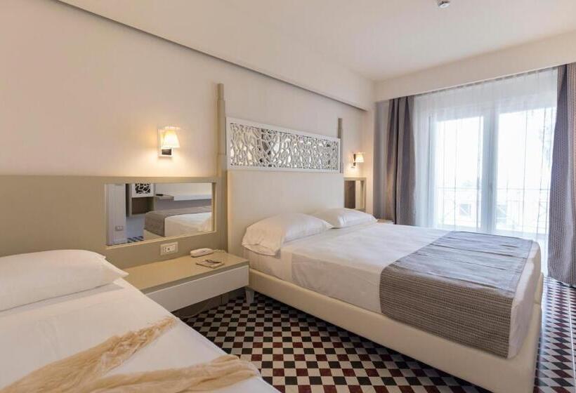 Suíte Júnior Deluxe, Suite Hotel L Oasi Di Riaci