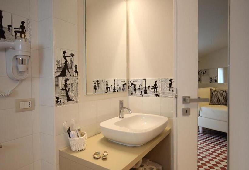 Люкс, Suite Hotel L Oasi Di Riaci