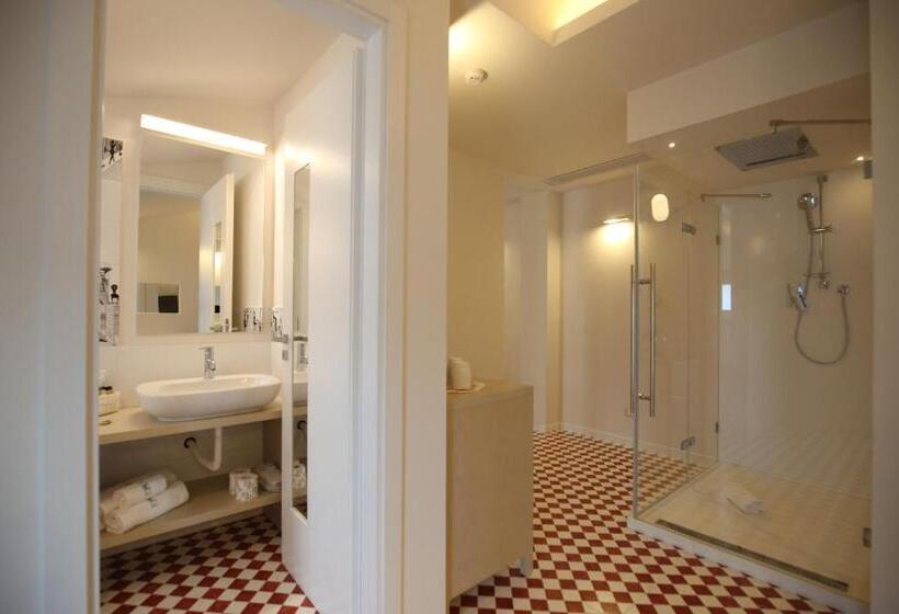 Люкс, Suite Hotel L Oasi Di Riaci