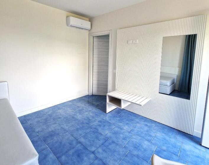 Полулюкс Одноместный с Террасой, Suite Hotel L Oasi Di Riaci