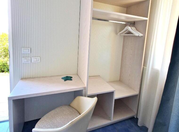 Полулюкс Одноместный с Террасой, Suite Hotel L Oasi Di Riaci