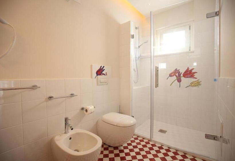 Suíte, Suite Hotel L Oasi Di Riaci