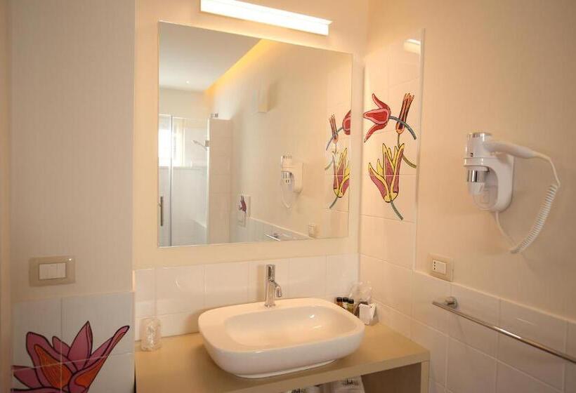 Люкс, Suite Hotel L Oasi Di Riaci