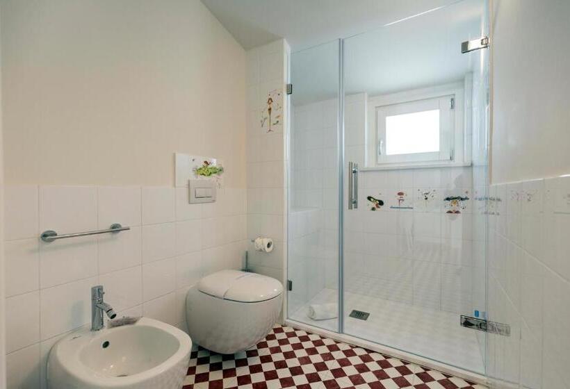 Люкс Повышенной Комфортности, Suite Hotel L Oasi Di Riaci