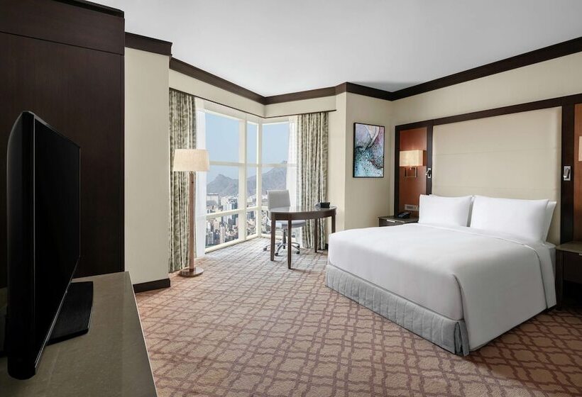 Номер Deluxe, Doubletree By Hilton Jabal Omar Makkah