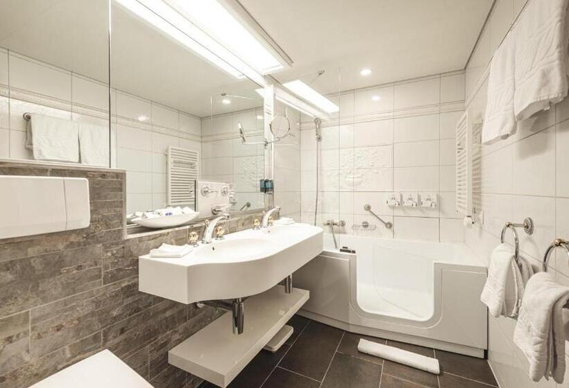 Номер Deluxe, Boutique Hotel Albana Real   Restaurants & Spa