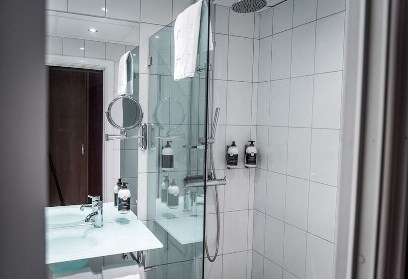 Классический Номер, Varbergs Stadshotell & Asia Spa