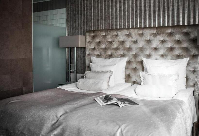 Номер Superior, Varbergs Stadshotell & Asia Spa