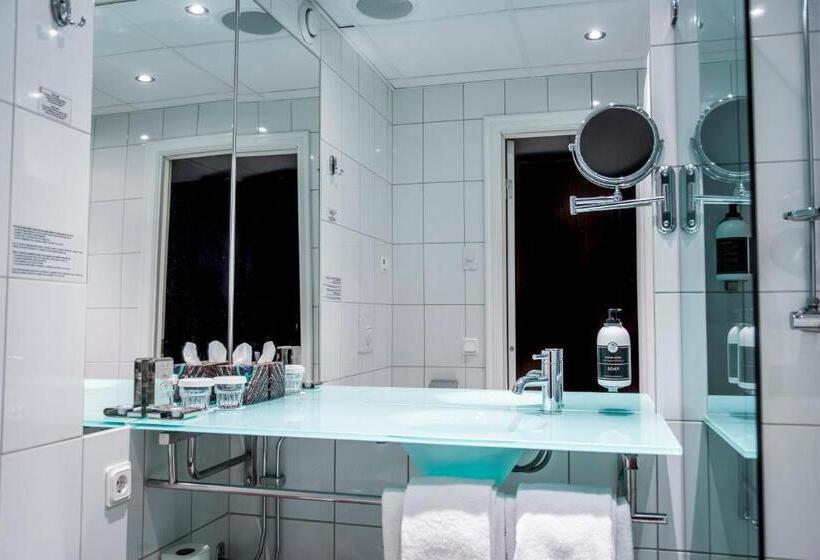 Номер Стандарт, Varbergs Stadshotell & Asia Spa