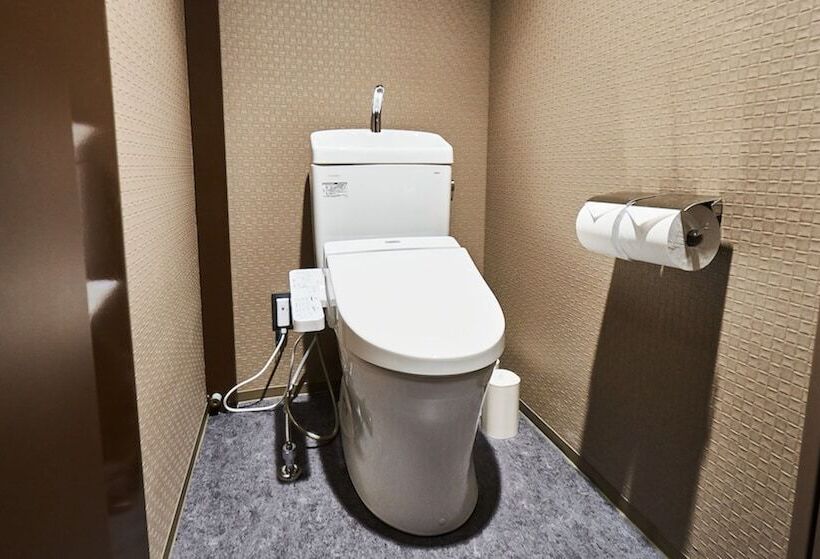 Семейный Номер, &and Hostel Hommachi East
