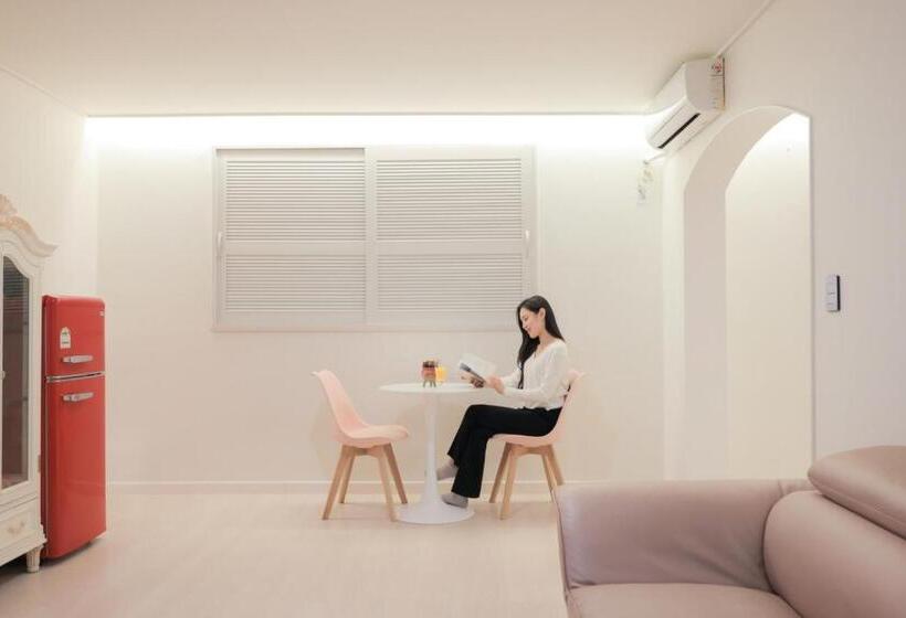 Family Suite, Elysian
