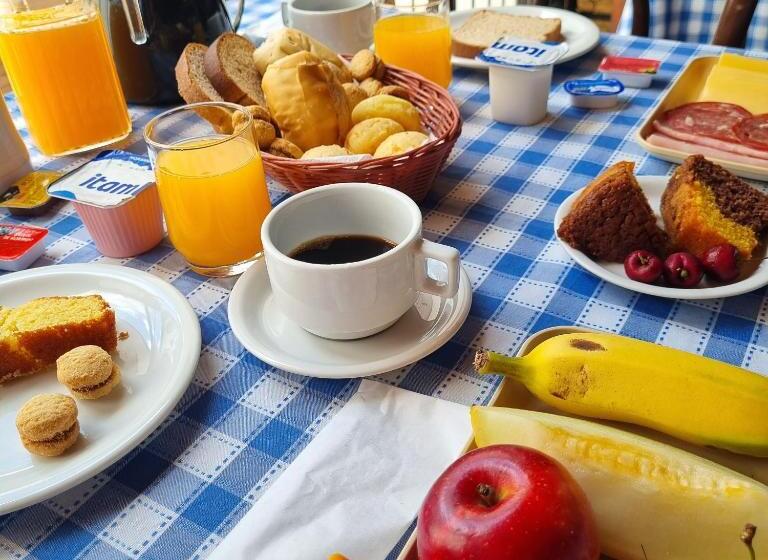 이코노미 룸, Barroco Mineiro