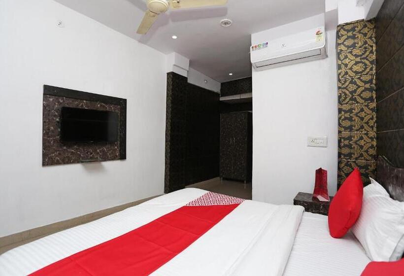 Трехместный Номер Классика, Oyo 18782 Hotel Mannat
