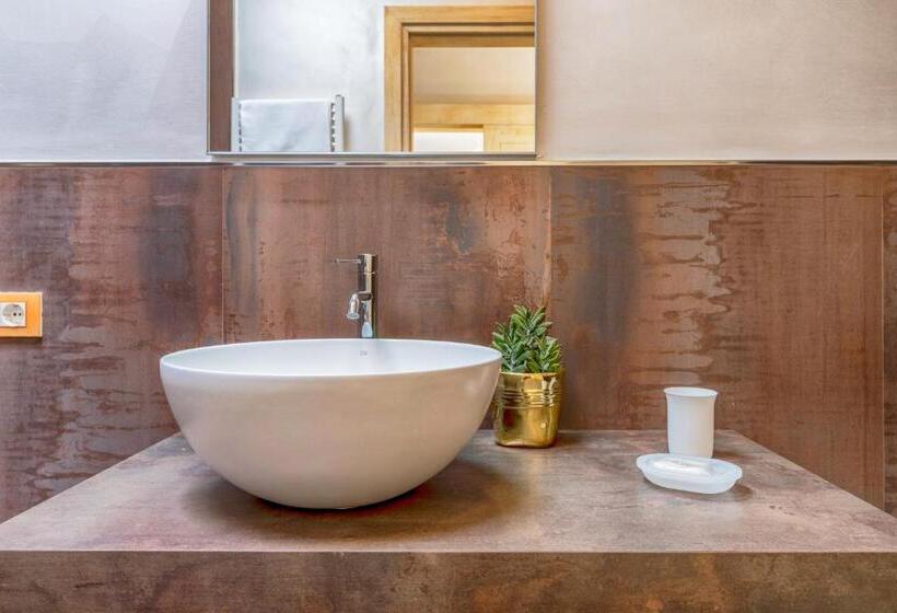Апартаменты 2 Спальни с Балконом, Baba Residences