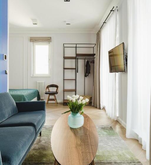 Quarto Estandar, No.4 Residence
