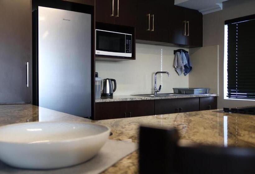 Quarto Familiar, Kosmos Lodge