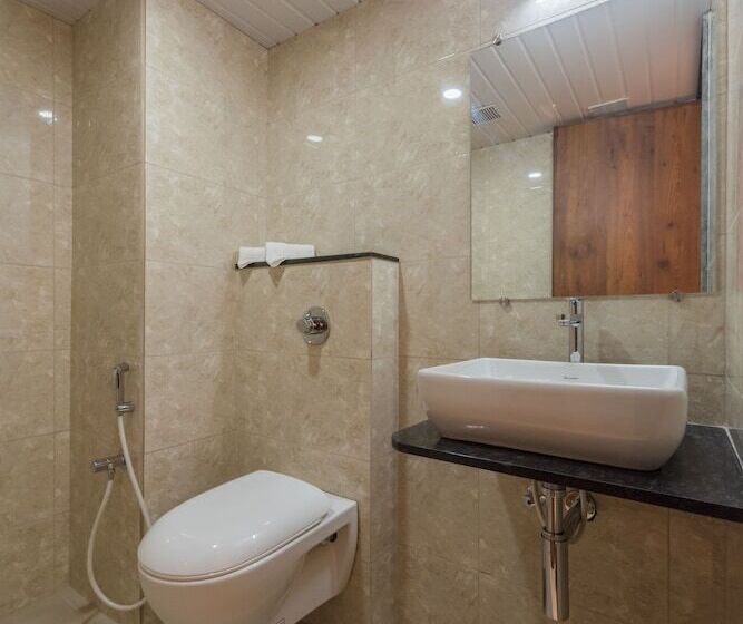 Номер Стандарт Трехместный, Karuna Residency