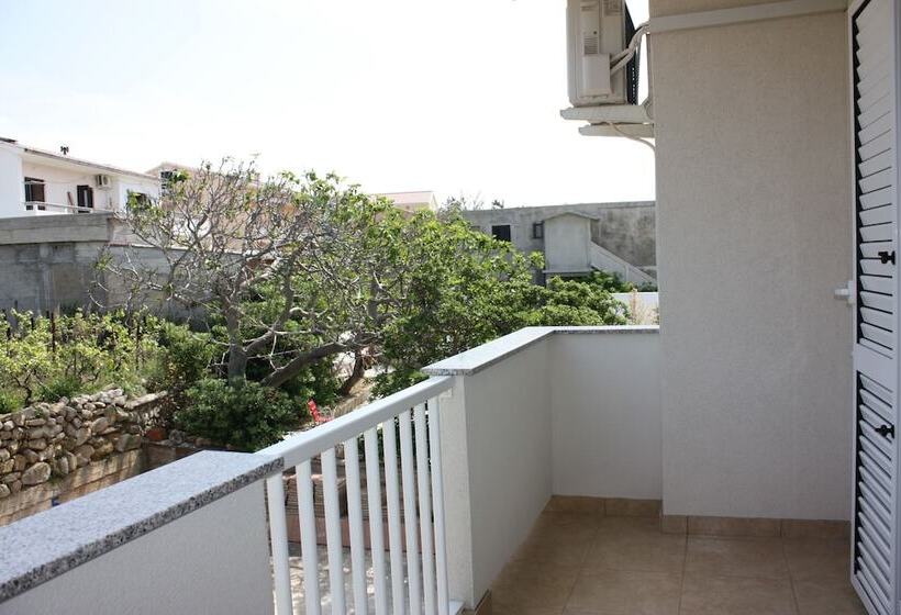 آپارتمان 1 خوابه, Apartments Miki Pag