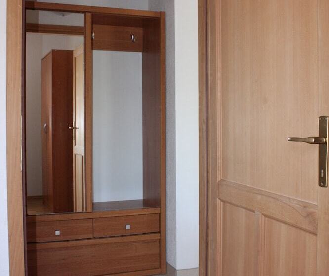 آپارتمان 1 خوابه, Apartments Miki Pag