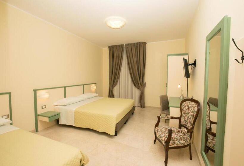 اتاق استاندارد سه نفره, B&b Ponte Capograssi