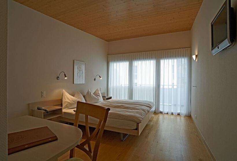 اتاق استاندارد با بالکن, Weisses Rössli Swiss Quality