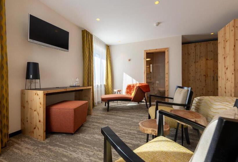 Номер Deluxe, Sporthotel Pontresina
