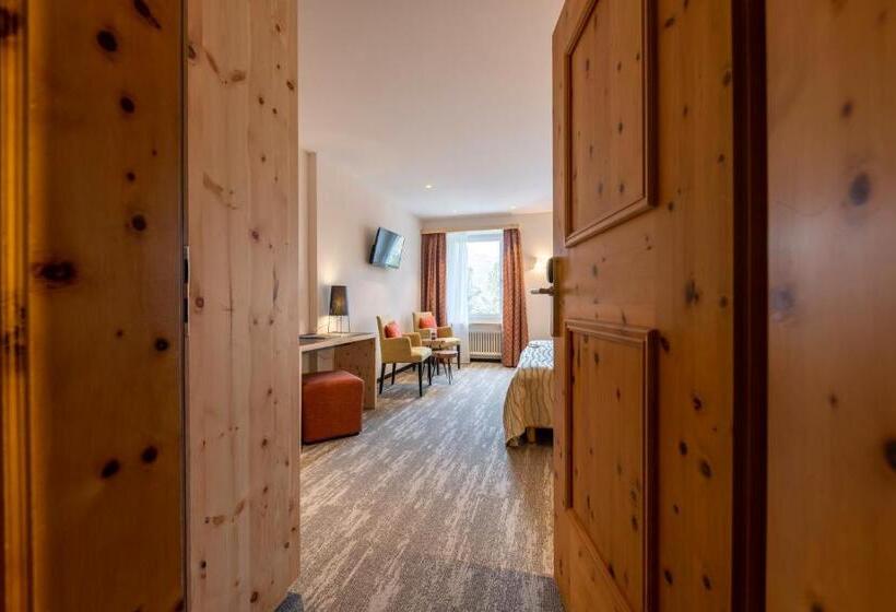 Номер Deluxe, Sporthotel Pontresina