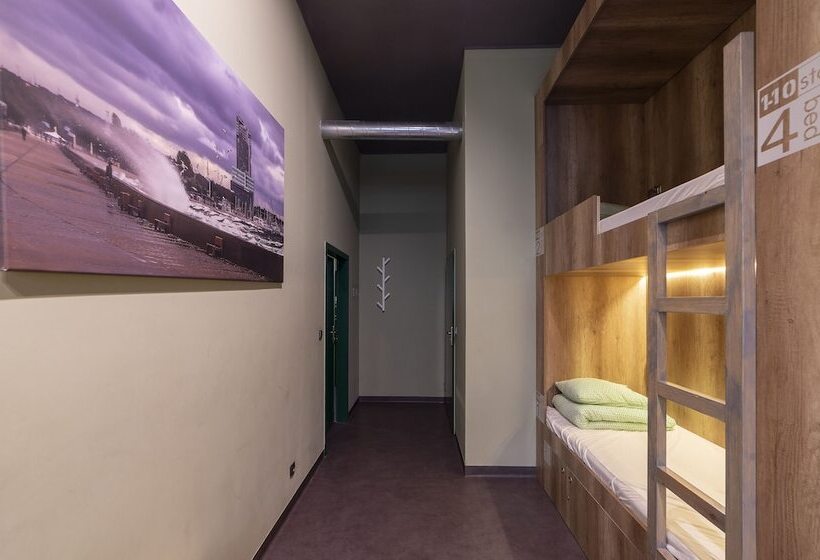 Семейный Номер, 110 Hostel