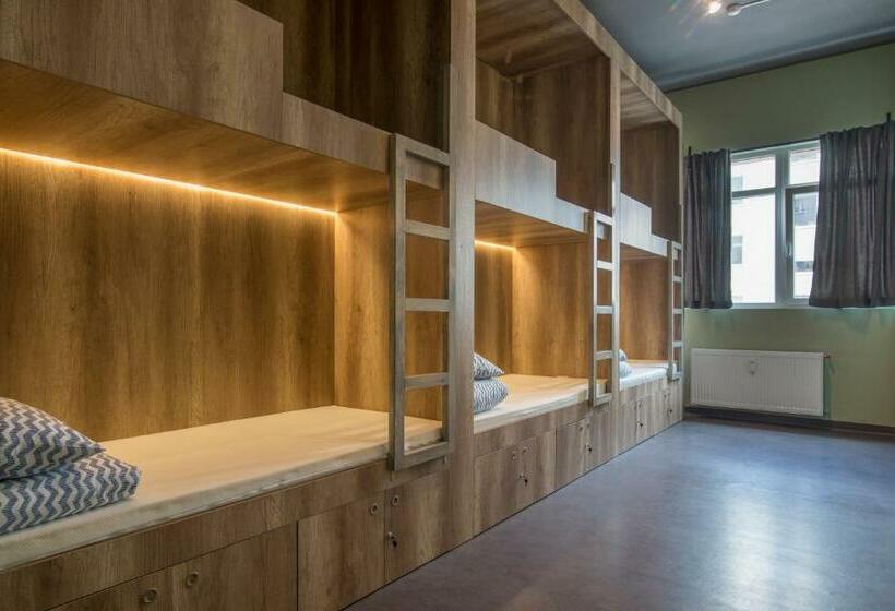 Семейный Номер, 110 Hostel