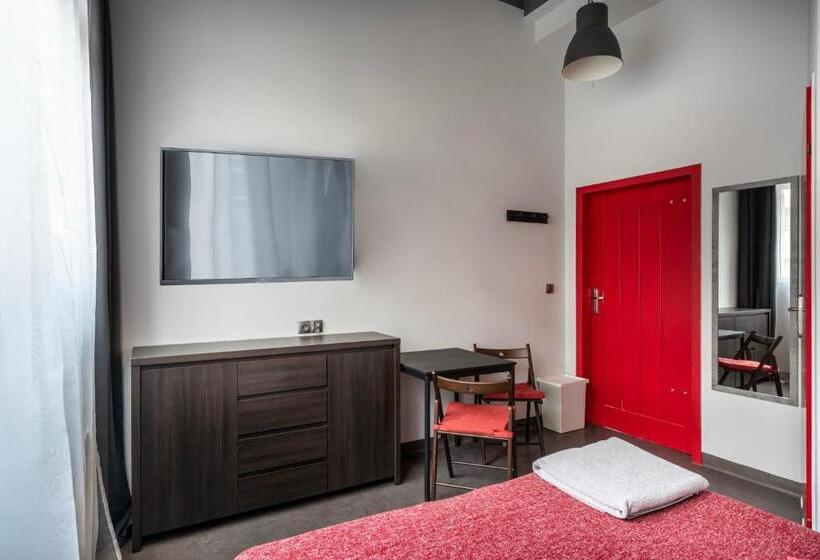 Номер Стандарт, 110 Hostel