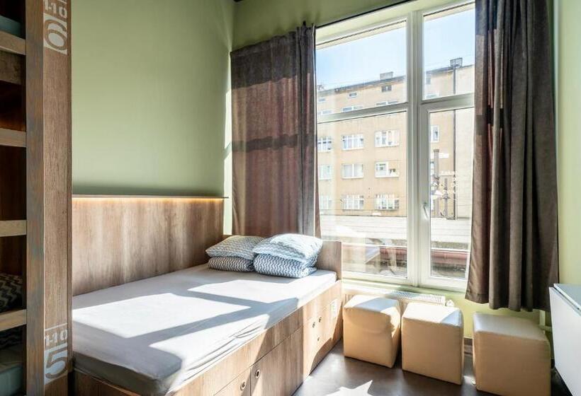 Семейный Номер, 110 Hostel