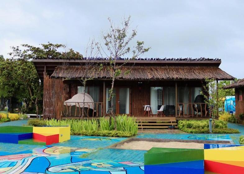 Семейный Номер, Crusoe Cabins Casobe