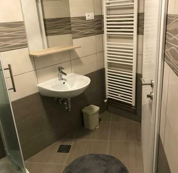 اتاق لوکس, Guest House Klanfar