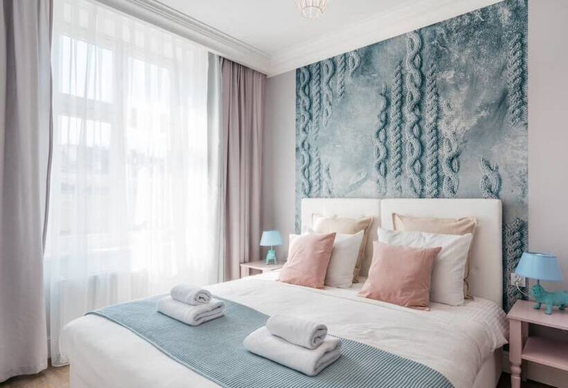 Appartamento 1 Camera da Letto con Balcone, District17   Loftaffair Collection