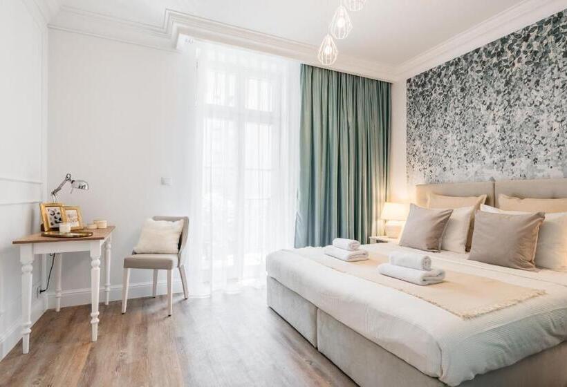 Appartamento 1 Camera da Letto con Balcone, District17   Loftaffair Collection