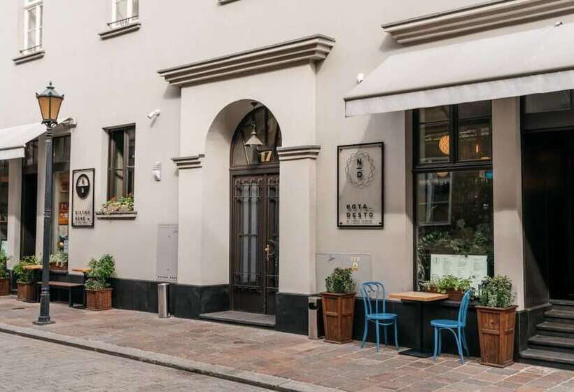 Appartamento 1 Camera da Letto con Balcone, District17   Loftaffair Collection