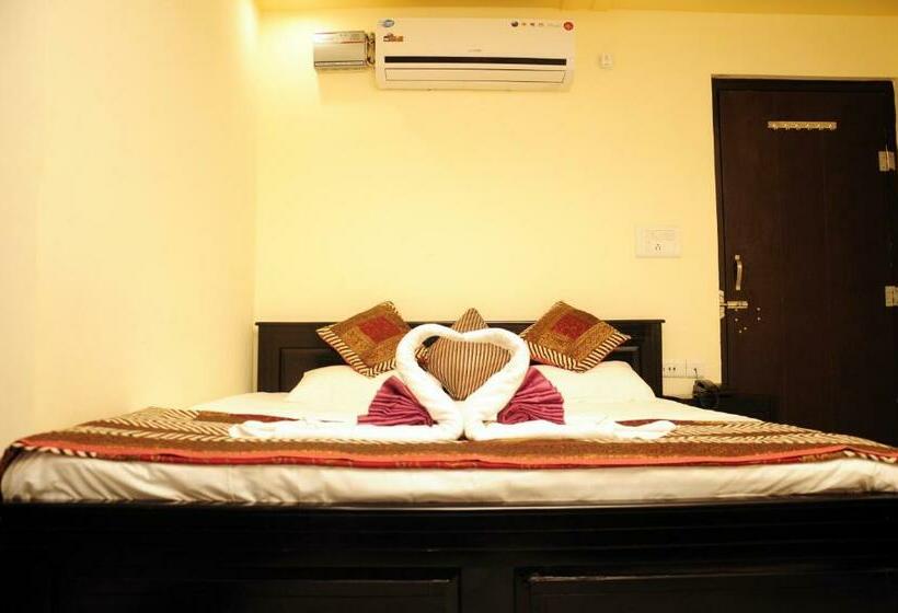 Номер Deluxe, Nahar Singh Haveli