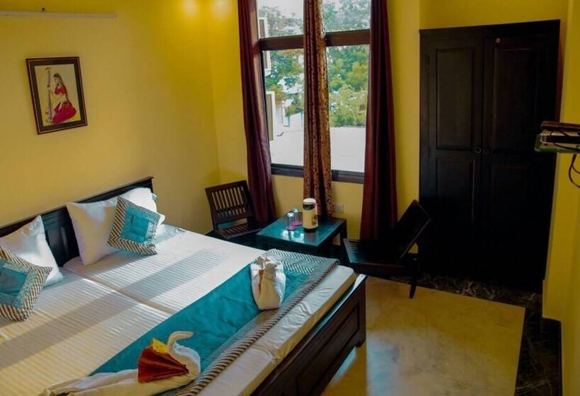 Номер Deluxe, Nahar Singh Haveli