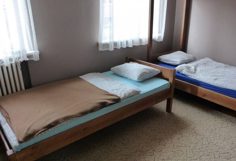 패밀리 룸 공용 욕실, Folks Village Plowce House